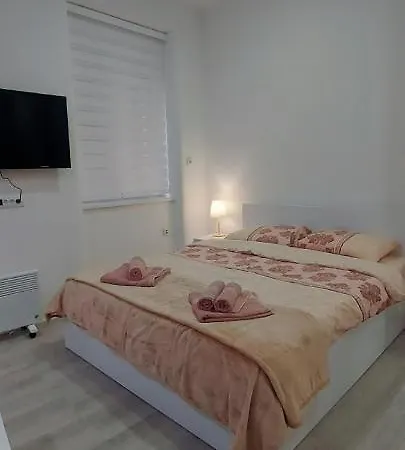 Zeleni Venac & *